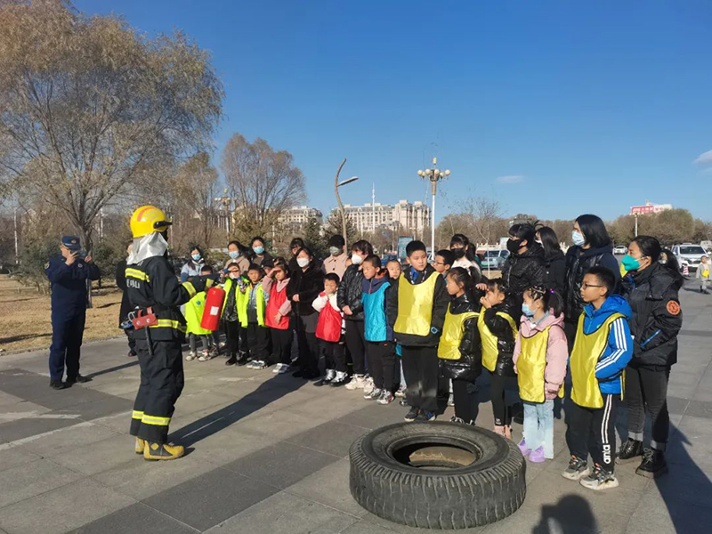 奔跑吧，小小消防员！